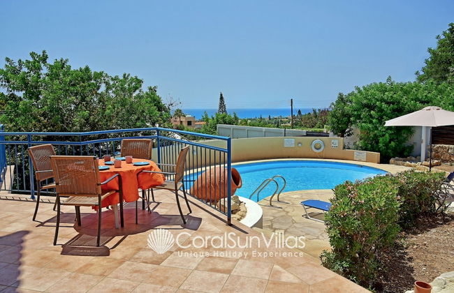 Large Pool & Garden, Billiard, Peaceful Area, Near to the Sea, Coral Bay Paphos - Foto 34