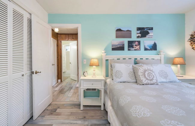 Beach Pines Bungalow by Avantstay Classic Cottage Steps to the Beach w/ Private Yard - Foto 18