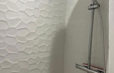 Appartement Design IX - Port du Rosmeur - Sublime Vue Mer - Parking - Foto 17