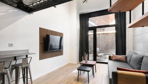 Loft Industriel avec Terrasse et Filet Suspendu à Nice Cimiez - Foto 3