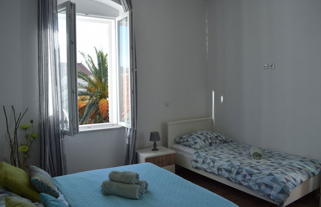 Optimist Makarska Town Center - Photo 8