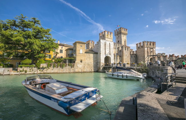 Lella Apartment Front Beach Garda Lake - Foto 22