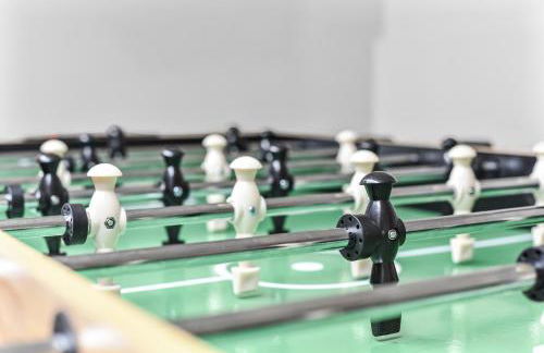 Spacious 4BR Home with Garden Close to Transport - Foto 10