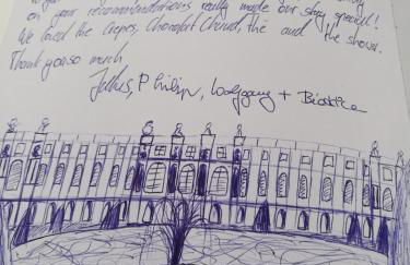 Les Demoiselles à Versailles - Au Pied du Château - Foto 16