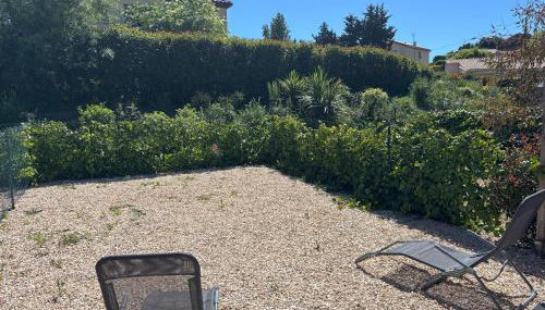 la pause detente, villa climatisée avec jardin et parking privés, à 5 mn de la mer, au calme - Foto 2, Garden, Garden view