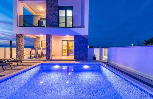 Villa Contessa - Photo 1