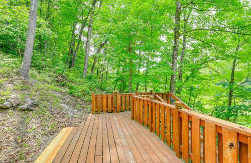 Peaceful South Holston Lake Cabin with Dock and Deck! - Foto 22