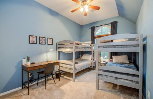 Luxury Mansion Dream Home - 6 Bed Pool Grill - Photo 30