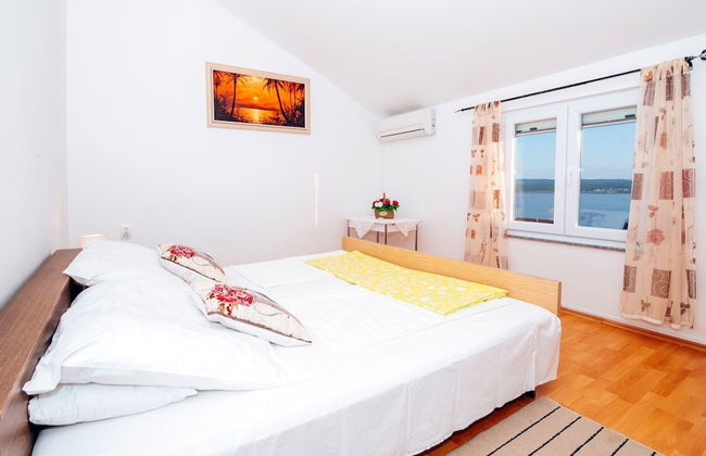 Beautiful Holiday Home in Maslenica Near Beach" - Foto 7