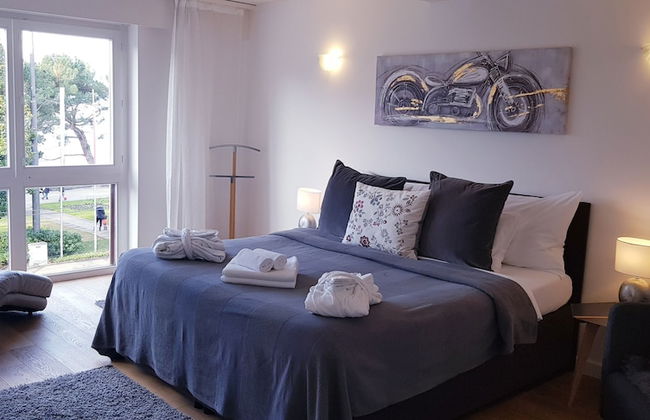 citycentre lake view apartment - Photo 6