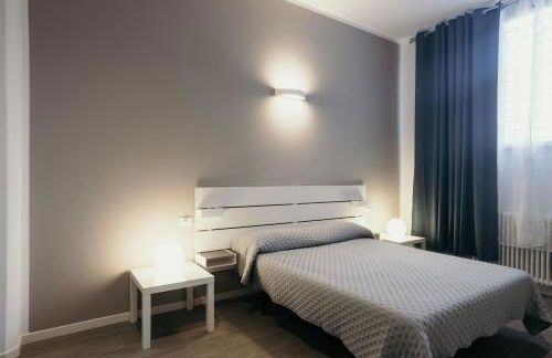 GuestHost - Studio 1 Deisgn Apartment with Car Parking! - Foto 14