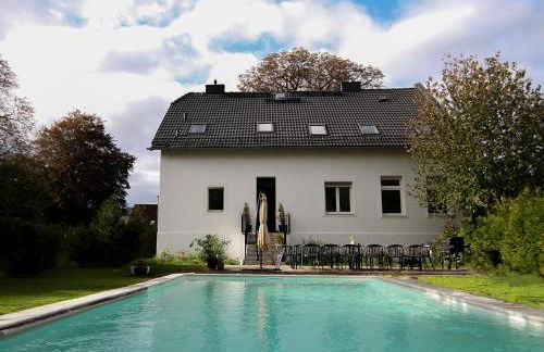 Haus mit Pool, Garten und Gym in Berlin - Photo 3