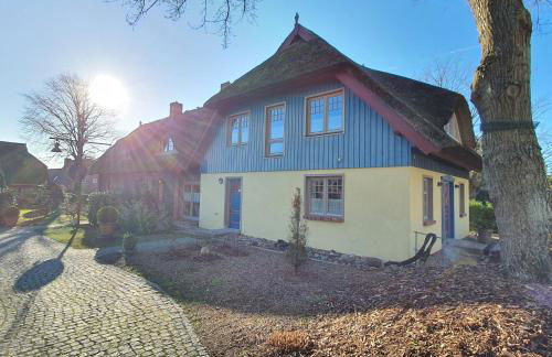 "Schiffszimmermannshaus" by Ferienhaus Strandgut - Foto 3