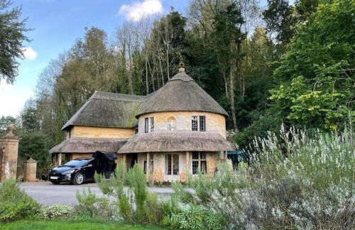 Round Lodge Dorset - Photo 1