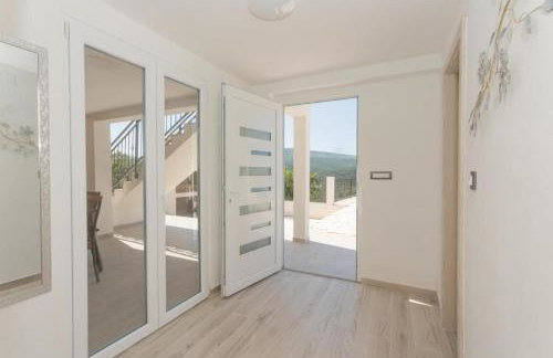 Family friendly house with a swimming pool Vrpolje, Sibenik - 25004 - Photo 29