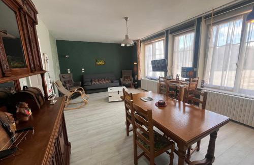 Deux chambres Terrasse salle de sport PROCHE du LAC DE LA MADINE ET CHATEAU D'HATTONCHATEL - Foto 15