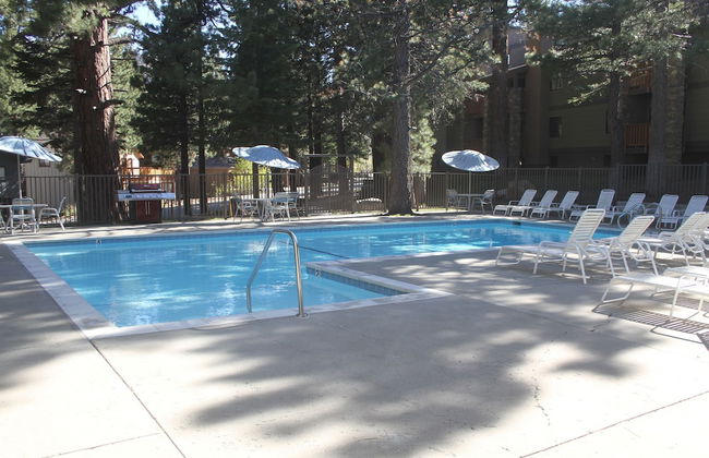 The Summit Condominiums - Foto 17