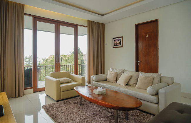 Oyama City View 4BR Villa with a Heated Pool - Photo 15