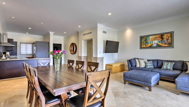 Modern Condo w/ Jetted Tub, Balcony + Ocean View - Foto 2