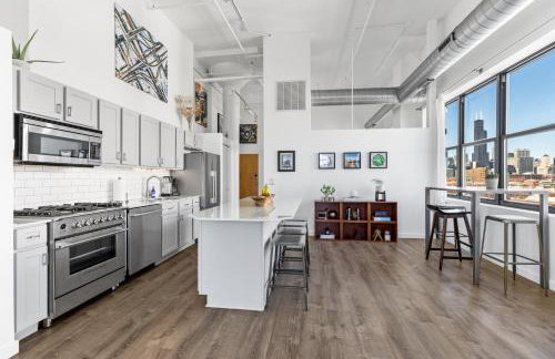 Modern Historic Loft 19ft Ceilings, Gym, Heated Parking, Skyline Views, Balcony - Foto 33