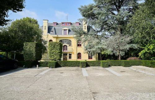 Appartement cosy proche du tram avec parking privé - Foto 49