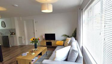 Modern One Bed Flat at Dawe Luxury Suites - An Entire Apartment near Ely Cathedral & Train Station - The Perfect Gateway to Explore Ely, Cambridge, Norfolk & London - Sleeps up to 4 - Foto 4