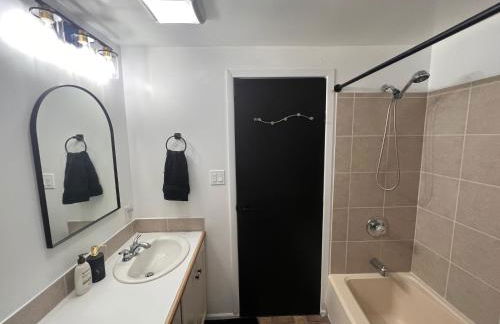 Tiki Escape w/ Amazing Mountain and Marsh Backdrop - Foto 57