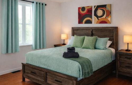 Backyard Oasis - 5BR - Hot Tub - 2 Fire Pits - Game Room - Photo 34