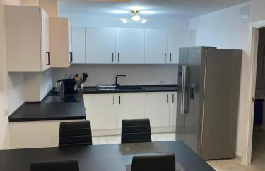 New - MiJa basement Loft Apartment steps from Beach - perfect for Sun and Sport Seekers - Foto 4