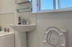 Gt. Marlow TownHouse- Families, Pets & Contractors - Photo 14