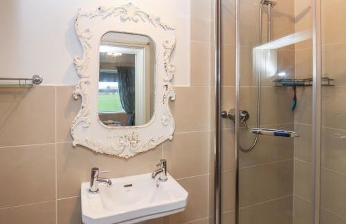 The Farmhouse - Photo 29