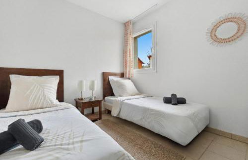 T3 chaleureux avec terrasse et piscine chauffée - Foto 15