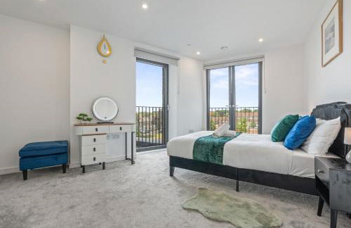 Luxury 3 bedroom with 2 bath at Plaistow opposite of station - Foto 1