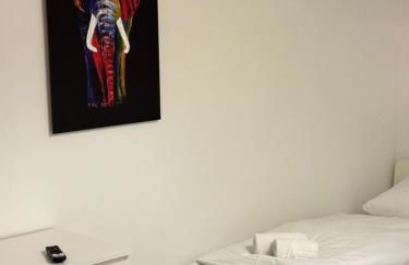 UZ Villa 11 - Laatzen 10 Minutes to Hannover Messe 140qm Modern Living Self-Check-In Wifi Parking - Foto 2