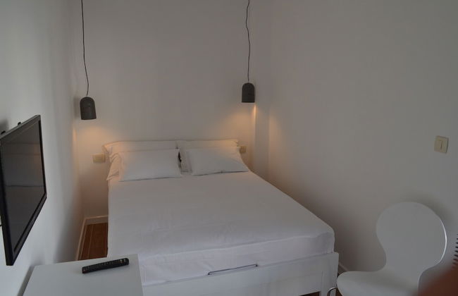 Casablanca Apartments - Photo 9