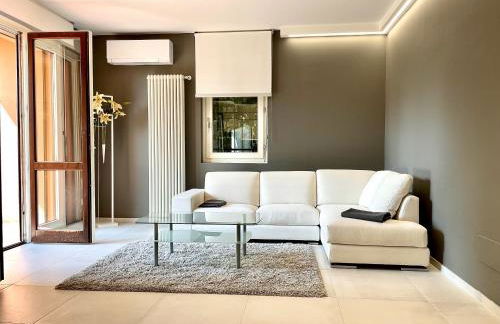 Elegant & Comfortable Modern Home with swimming pool - Foto 7