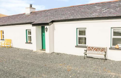 Pat White's Cottage - Photo 2