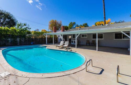 4 Bedroom West Hills Charmer with Pool - Foto 2
