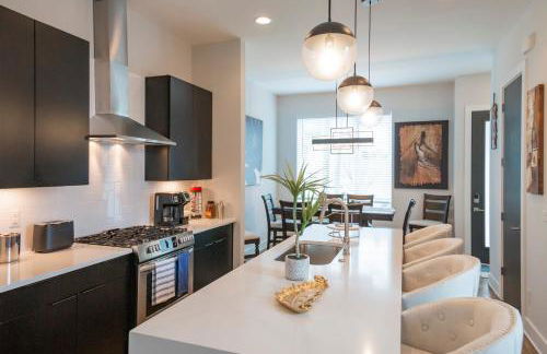 Luxury Townhome Skyline Views Mins To DT - Foto 20