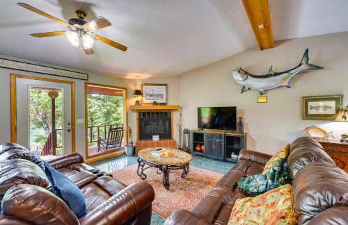 Flippin Home with Fire Pit Walk to White River! - Foto 3