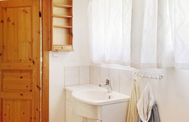 8 Person Holiday Home in Blido - Photo 12