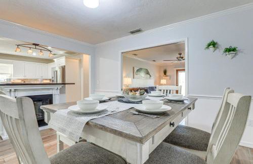 Pet-Friendly Home with Heated Pool in Bradenton - Foto 9