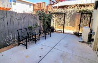 Intimate Townhome Sanctuary DT - Foto 12