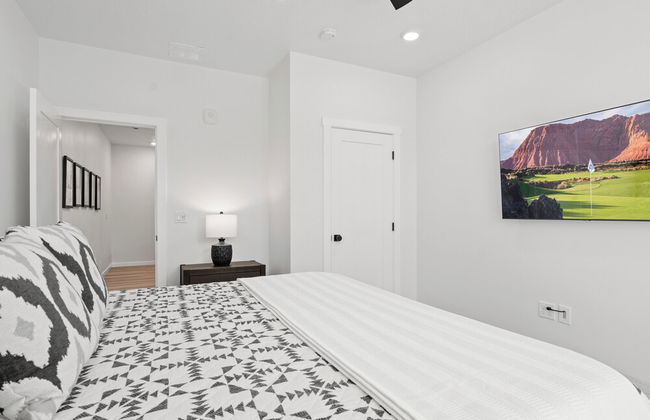 Touch of Class Stunning 5 Bdr! - Photo 12