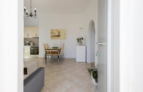 Lydia's East Apartment - Photo 45