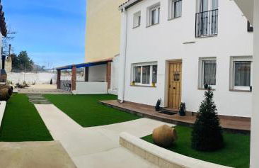 Apartamentos La Escapada - Photo 2