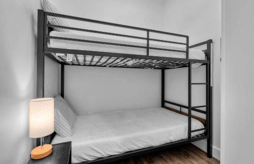 Views! Dock, Water, Game Room, Kids Room! - Foto 34