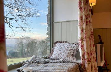 Glebe Barn and Cottage - Photo 21