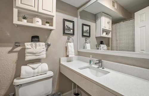 Heart of Westport 1BR - Photo 13