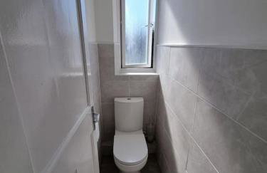 Lovely 2 bedroom flat in North West London - Photo 25